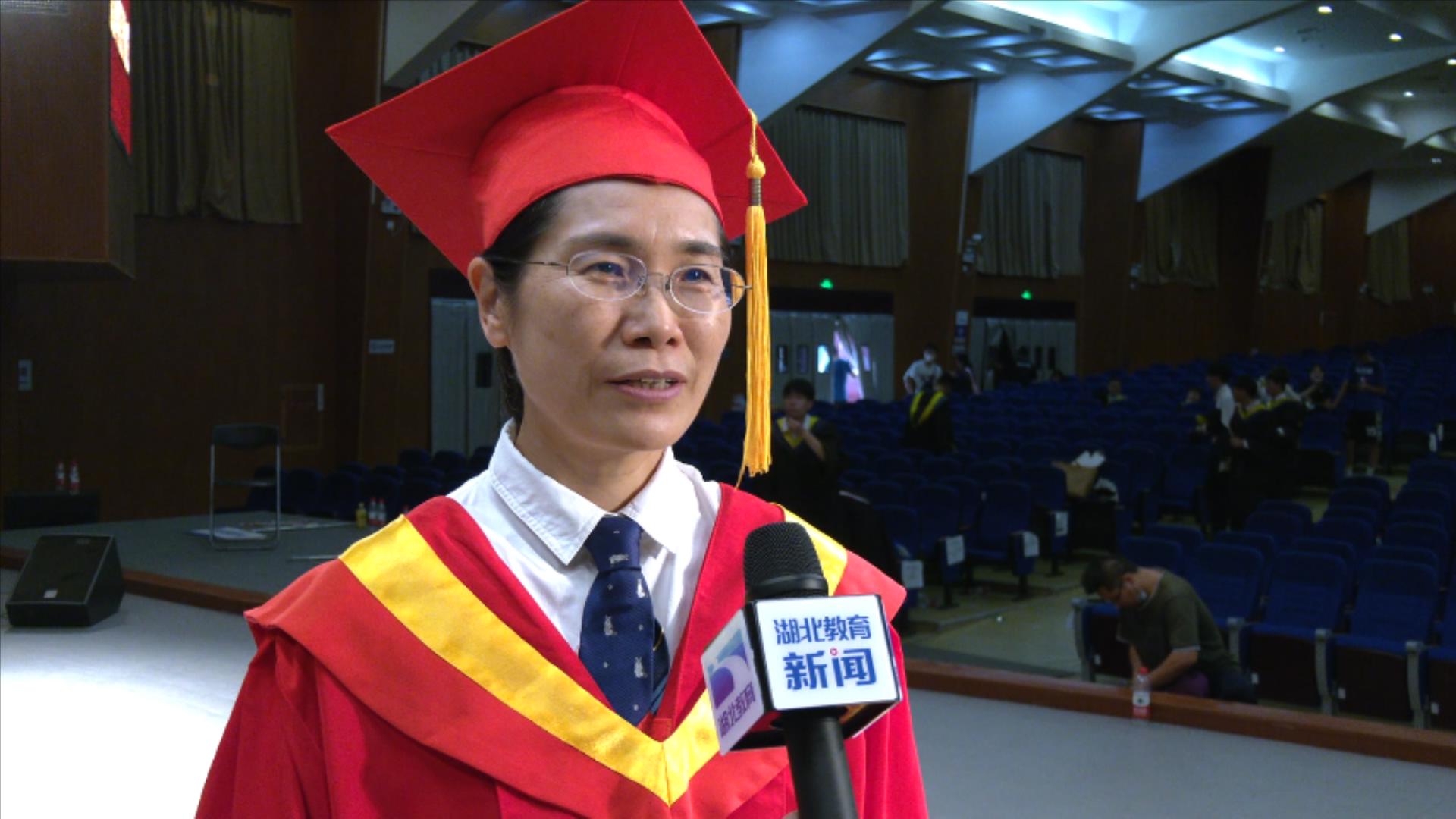中国地质大学毕业照